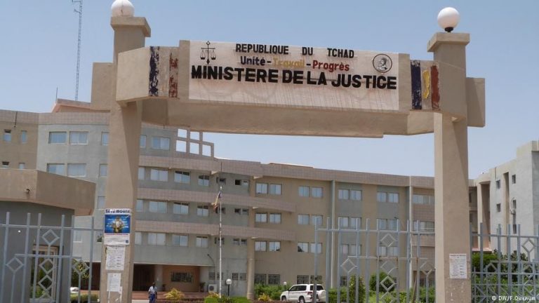 Révocation d’un Magistrat avec suspension des droits à pension