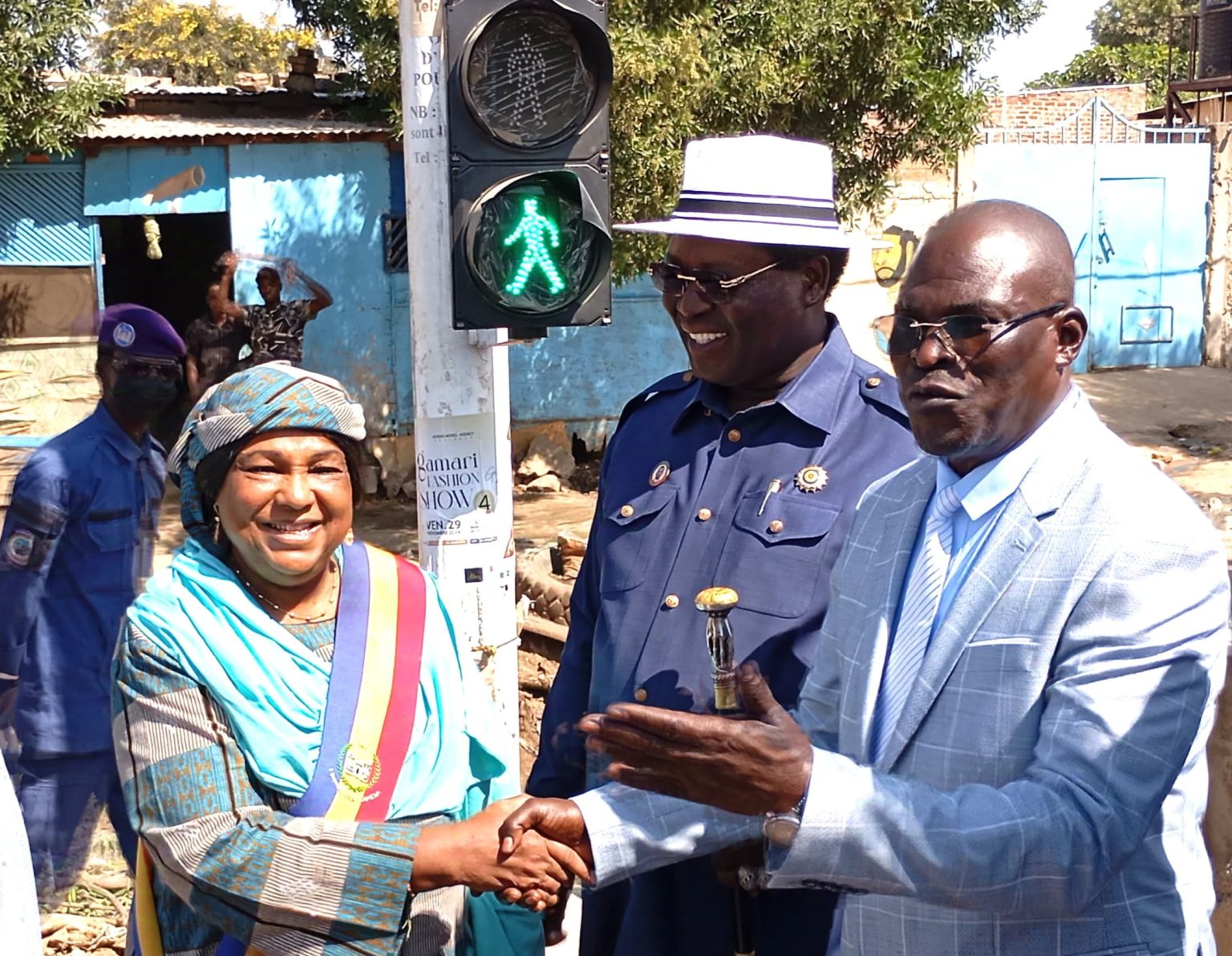 Société : Boukar Michel offre 4 feux tricolores à la mairie de N’Djaména