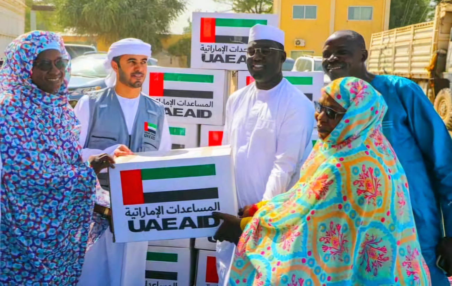 Société : Émirats Arabes Unis remettent 1000 tonnes de vivres au Tchad