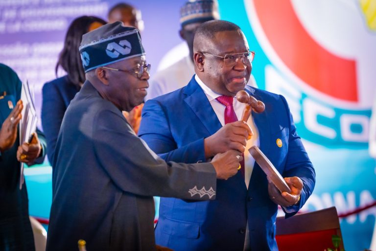 Julius Maada Bio prend la tête de la Cédéao et fixe ses priorités