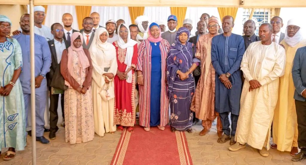 Médias : Presentation de vœux à la présidente de la HAMA